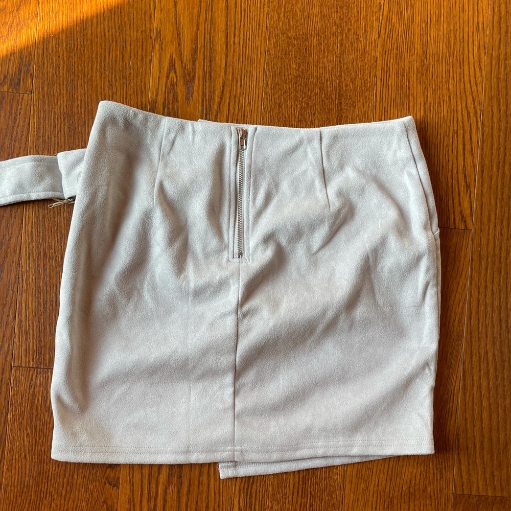 Simplee skirt - Picture 2 of 4